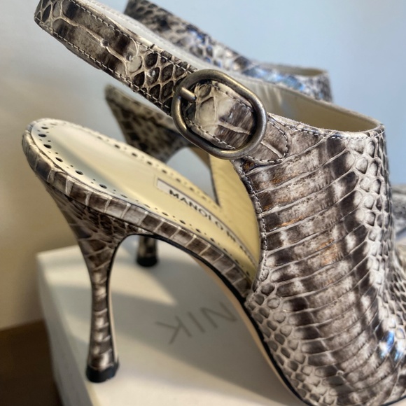 Manolo Blahnik size 37 (size 7 USA) Matilda Snake Slingbacks - Picture 11 of 13